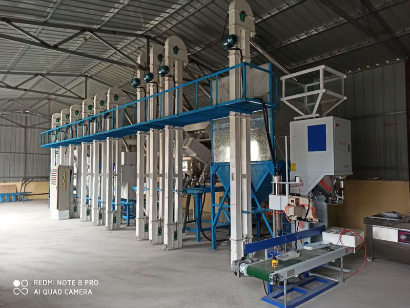 遼寧朝陽建平NZJ15噸小米成套加工設備安裝調(diào)試完畢