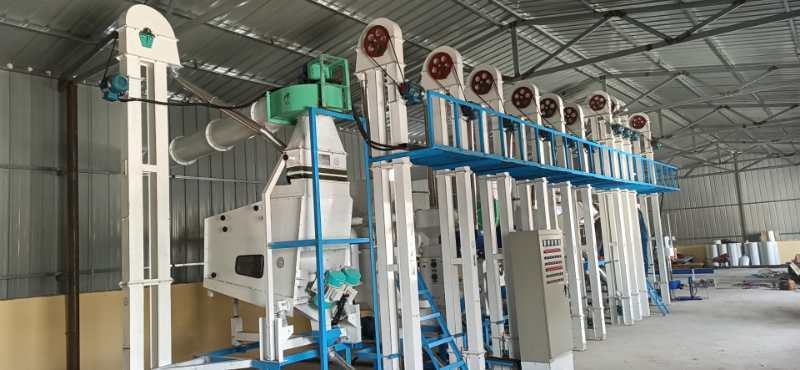 遼寧朝陽建平NZJ15噸小米成套加工設備安裝調(diào)試完畢